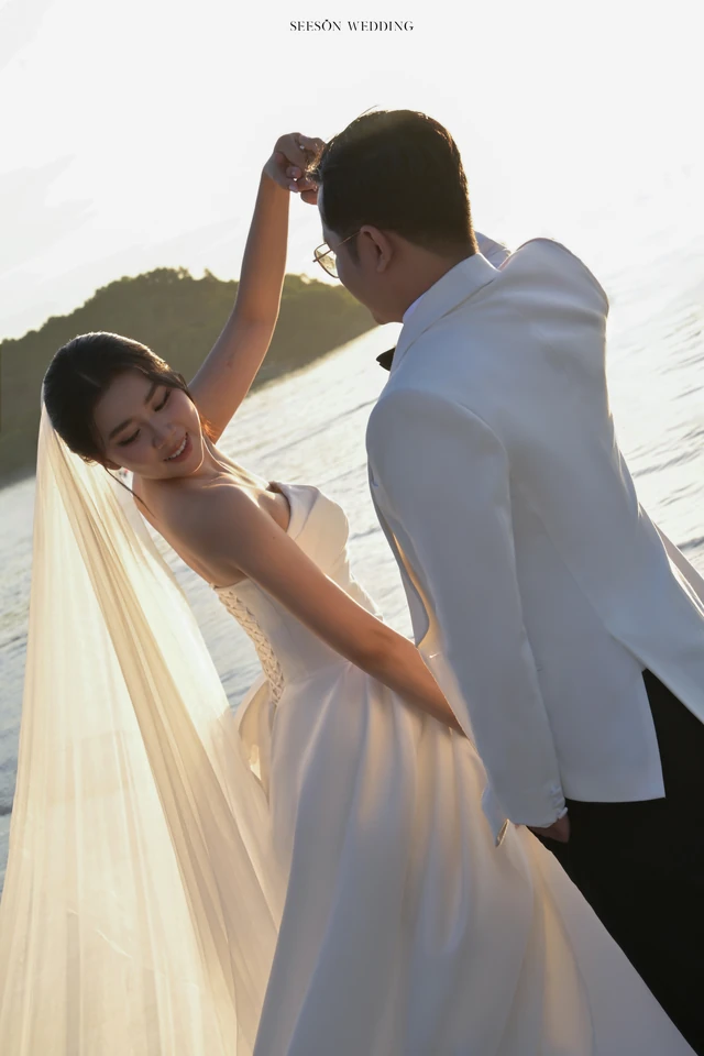 Ảnh cưới Biển hoàng hôn tại Bãi biển Phú Quốc, Kiên Giang — Phát & Trinh — Biển Phú Quốc, SeesonWedding (ảnh 15/31)
