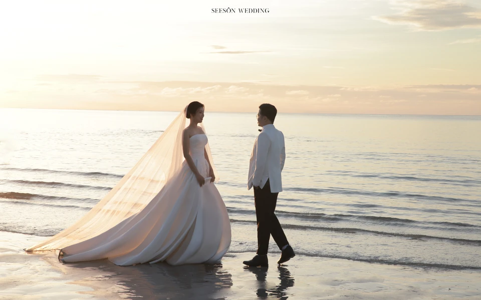 Ảnh cưới Biển hoàng hôn tại Bãi biển Phú Quốc, Kiên Giang — Phát & Trinh — Biển Phú Quốc, SeesonWedding (ảnh 24/31)