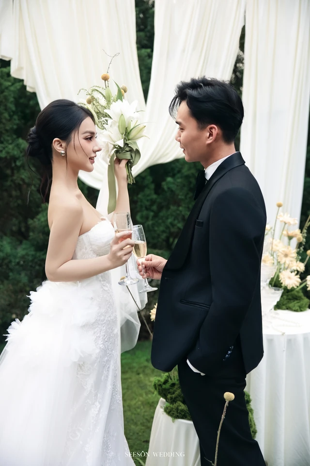 Ảnh cưới Vườn xanh & voan dài tại Phim trường Vũ Garden, TP.HCM — Nguyên & Linh — Vũ Garden, SeesonWedding (ảnh 13/29)