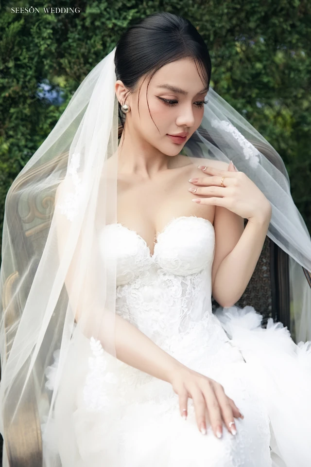 Ảnh cưới Vườn xanh & voan dài tại Phim trường Vũ Garden, TP.HCM — Nguyên & Linh — Vũ Garden, SeesonWedding (ảnh 17/29)