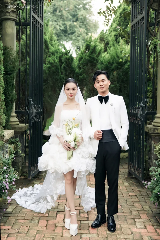Ảnh cưới Vườn xanh & voan dài tại Phim trường Vũ Garden, TP.HCM — Nguyên & Linh — Vũ Garden, SeesonWedding (ảnh 23/29)