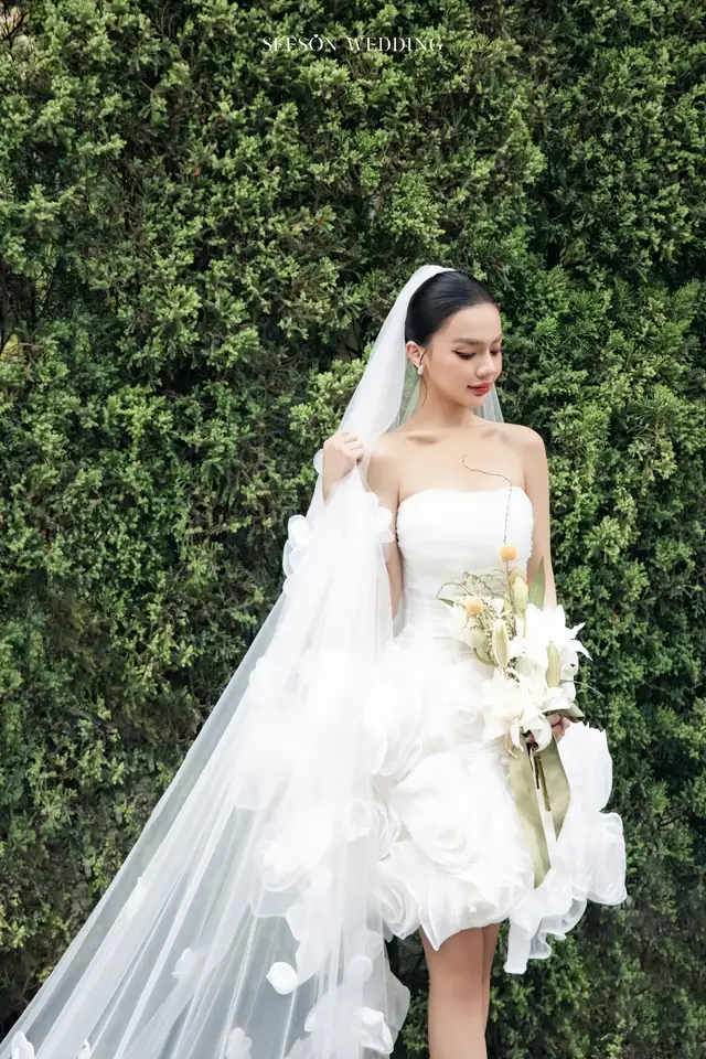 Ảnh cưới Vườn xanh & voan dài tại Phim trường Vũ Garden, TP.HCM — Nguyên & Linh — Vũ Garden, SeesonWedding (ảnh 29/29)
