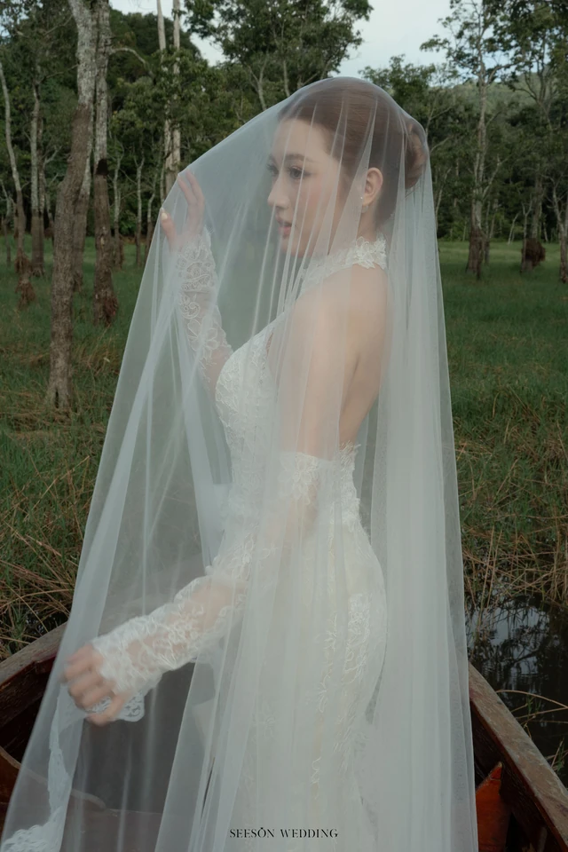 Ảnh cưới Thuyền gỗ & sương hồ tại Suối Tía, hồ Tuyền Lâm, Đà Lạt — Suối Tía — Đà Lạt, SeesonWedding (ảnh 17/33)