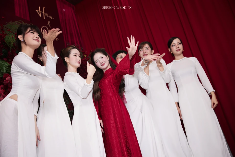 Ảnh cưới Áo dài đỏ & lễ gia tiên tại TP. Hồ Chí Minh — Áo Dài — Lễ Gia Tiên, SeesonWedding (ảnh 74/108)