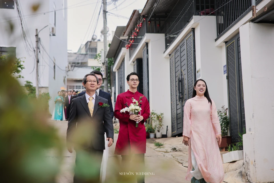 Ảnh cưới Áo dài đỏ & lễ gia tiên tại TP. Hồ Chí Minh — Áo Dài — Lễ Gia Tiên, SeesonWedding (ảnh 79/108)