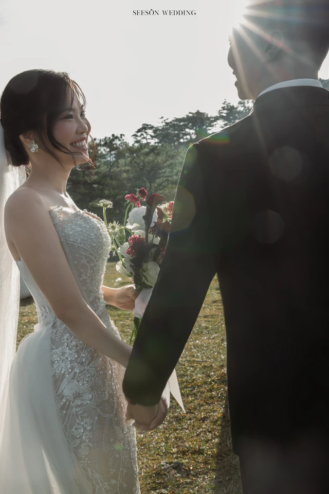 Ảnh cưới Đồi cỏ hồng & sương sớm tại Đồi cỏ hồng, Đà Lạt — Đồi Cỏ Hồng — Đà Lạt, SeesonWedding (ảnh 7/20)