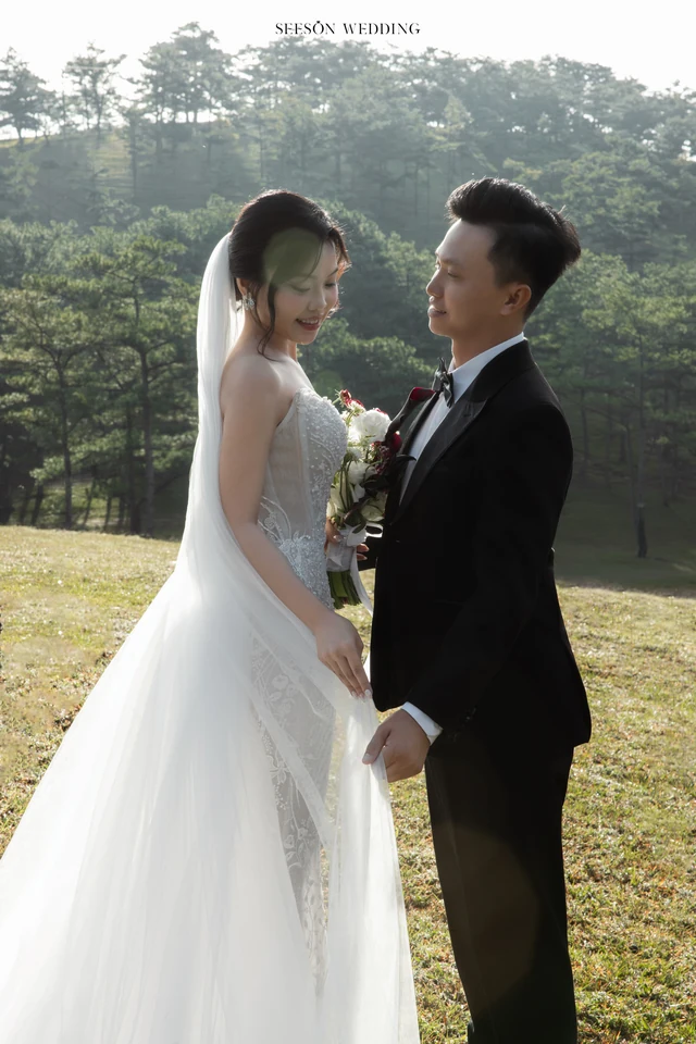 Ảnh cưới Đồi cỏ hồng & sương sớm tại Đồi cỏ hồng, Đà Lạt — Đồi Cỏ Hồng — Đà Lạt, SeesonWedding (ảnh 9/20)