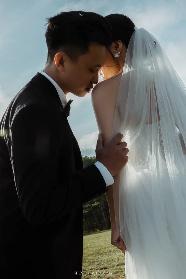 Ảnh cưới Đồi cỏ hồng & sương sớm tại Đồi cỏ hồng, Đà Lạt — Đồi Cỏ Hồng — Đà Lạt, SeesonWedding (ảnh 18/20)