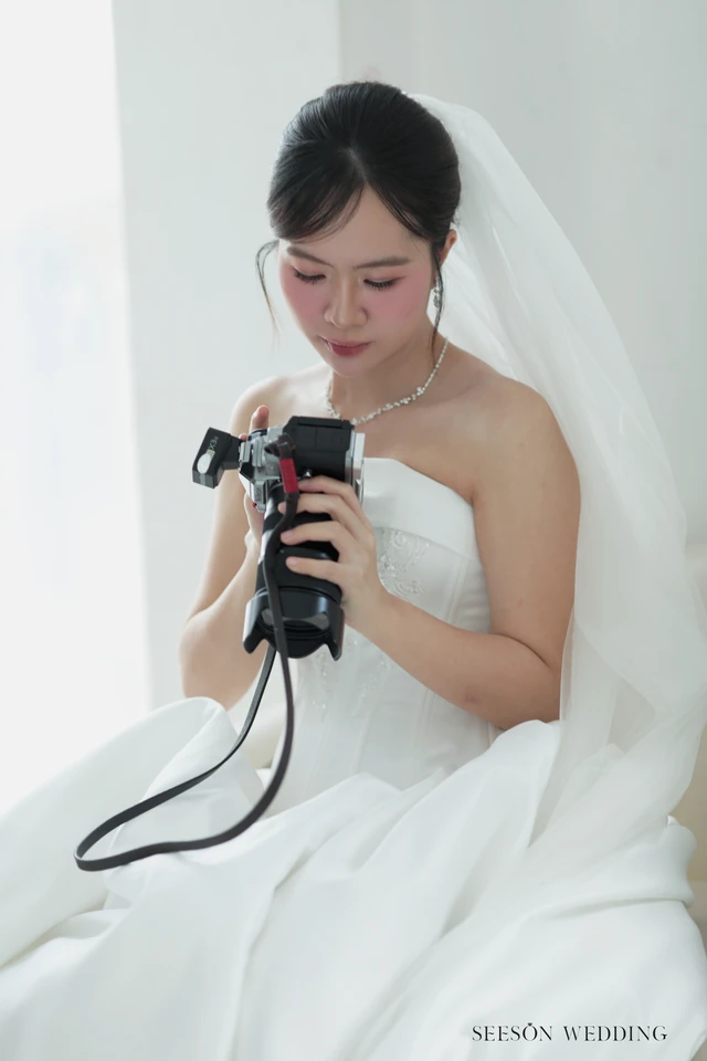 Ảnh cưới Behind the scenes tại TP. Hồ Chí Minh — Hậu Trường — Ekip Seeson, SeesonWedding (ảnh 7/12)