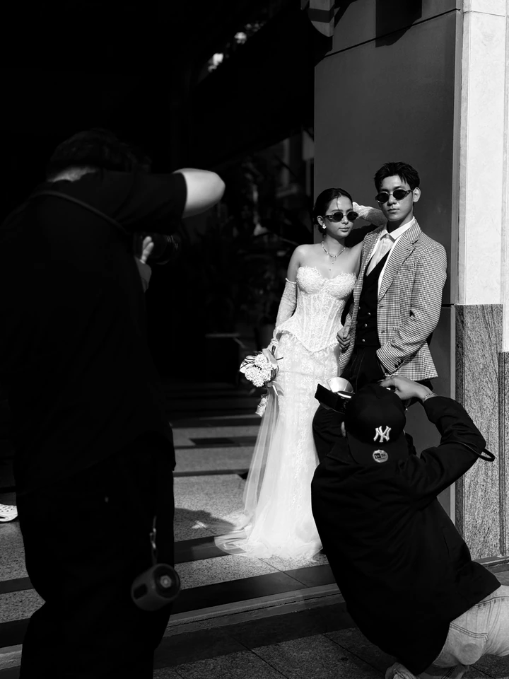 Ảnh cưới Behind the scenes tại TP. Hồ Chí Minh — Hậu Trường — Ekip Seeson, SeesonWedding (ảnh 11/12)
