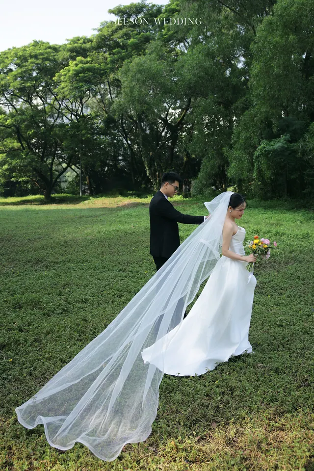Ảnh cưới Đồng cỏ, voan dài & hoa rực rỡ tại Ngoại cảnh Sài Gòn, TP.HCM — Bộ Ảnh KOL — Ngoại Cảnh Sài Gòn, SeesonWedding (ảnh 2/59)