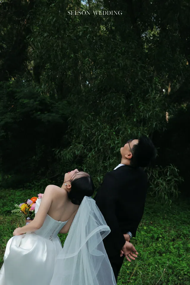Ảnh cưới Đồng cỏ, voan dài & hoa rực rỡ tại Ngoại cảnh Sài Gòn, TP.HCM — Bộ Ảnh KOL — Ngoại Cảnh Sài Gòn, SeesonWedding (ảnh 33/59)