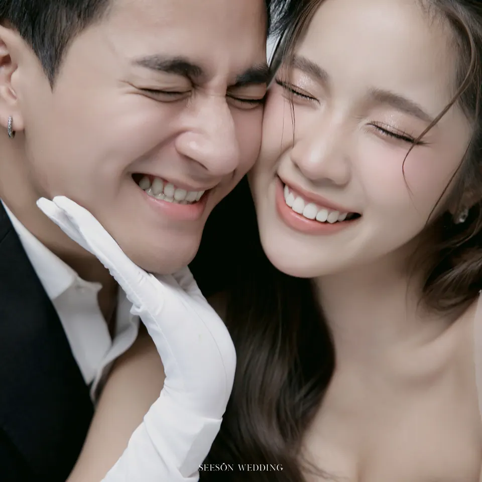 Ảnh cưới Nền trắng, calla hồng & găng tay satin tại Studio Seeson, TP.HCM — Studio — Calla Hồng & Găng Tay Satin, SeesonWedding (ảnh 35/59)
