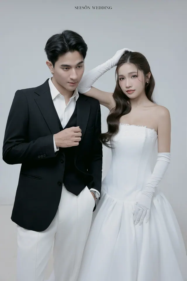 Ảnh cưới Nền trắng, calla hồng & găng tay satin tại Studio Seeson, TP.HCM — Studio — Calla Hồng & Găng Tay Satin, SeesonWedding (ảnh 48/59)