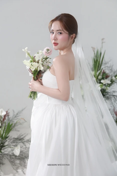 Studio — Concept Hoa — chụp ảnh cưới Studio SeesonWedding, TP.HCM bởi SeesonWedding