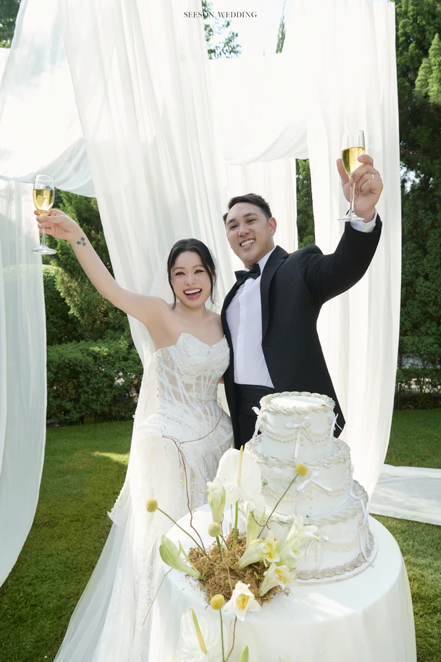 Ảnh cưới Cổng vòm cây & tiệc vườn tại Phim trường Vũ Garden, TP.HCM — Vũ Garden — Cổng Vòm & Bánh Cưới, SeesonWedding (ảnh 14/22)