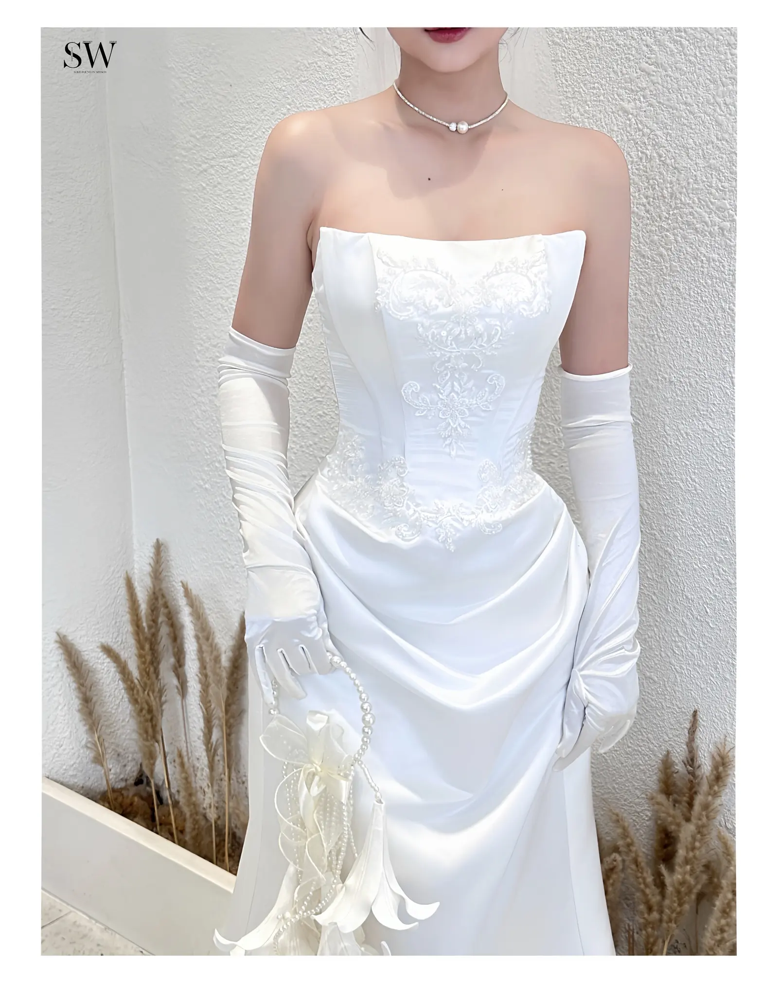 Váy cưới Thu (NH-07) — Satin trơn, đính ren trước ngực — SeesonWedding TP.HCM (ảnh 2/2)