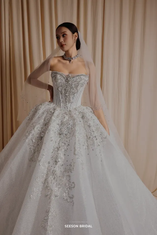 Váy cưới Tuyết SG-05 — Corset đính đá · tùng xoè lấp lánh — SeesonWedding TP.HCM (ảnh 2/3)