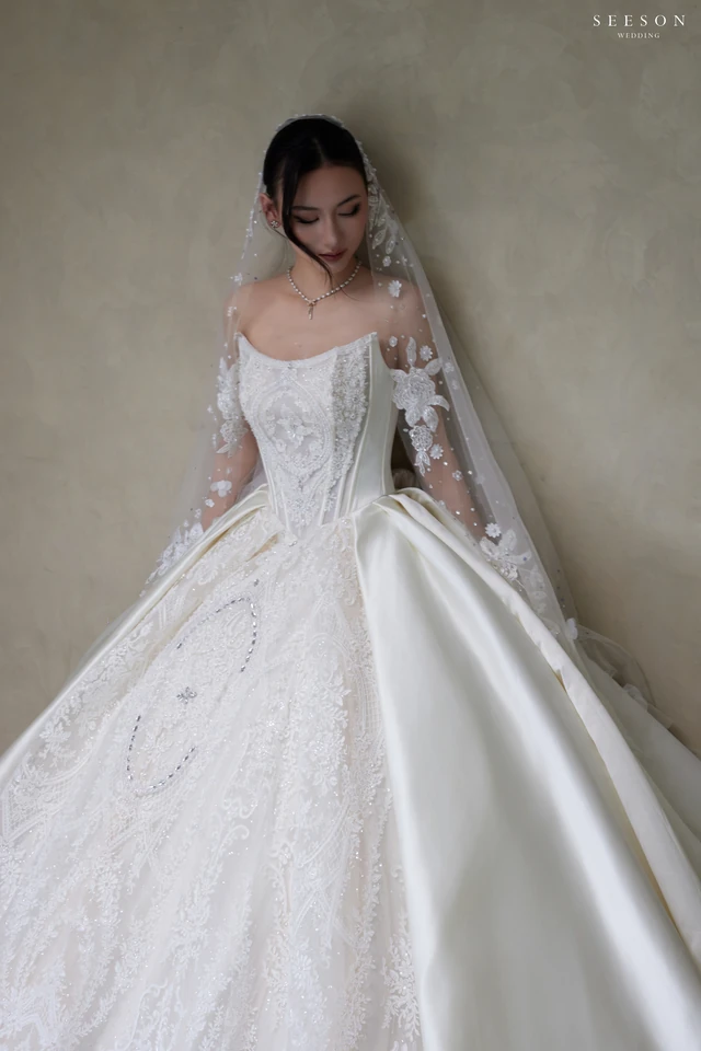 Váy cưới Seraphina TE-04 — Ren đính kết · voan dài phủ đầu — SeesonWedding TP.HCM (ảnh 6/10)