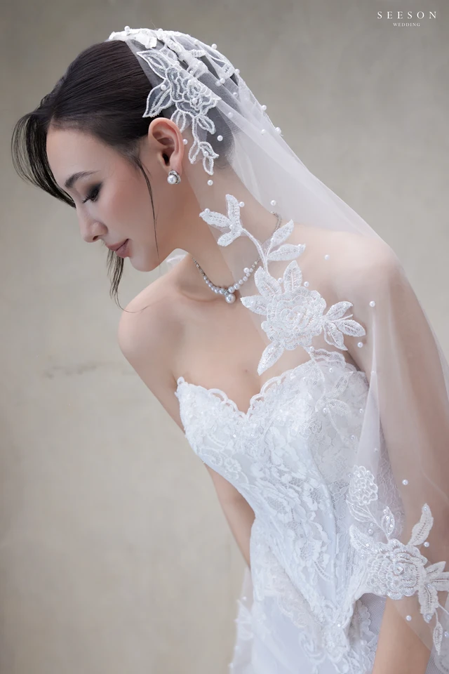 Váy cưới Camélia TE-06 — Đuôi cá ren · voan viền ren hoa — SeesonWedding TP.HCM (ảnh 6/8)
